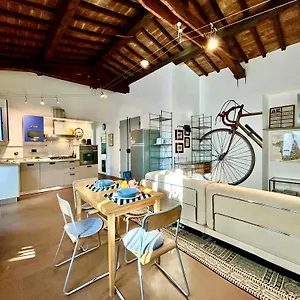bright-house-with-terrace-in-santa-croce.it-tuscanyhotel.com/
